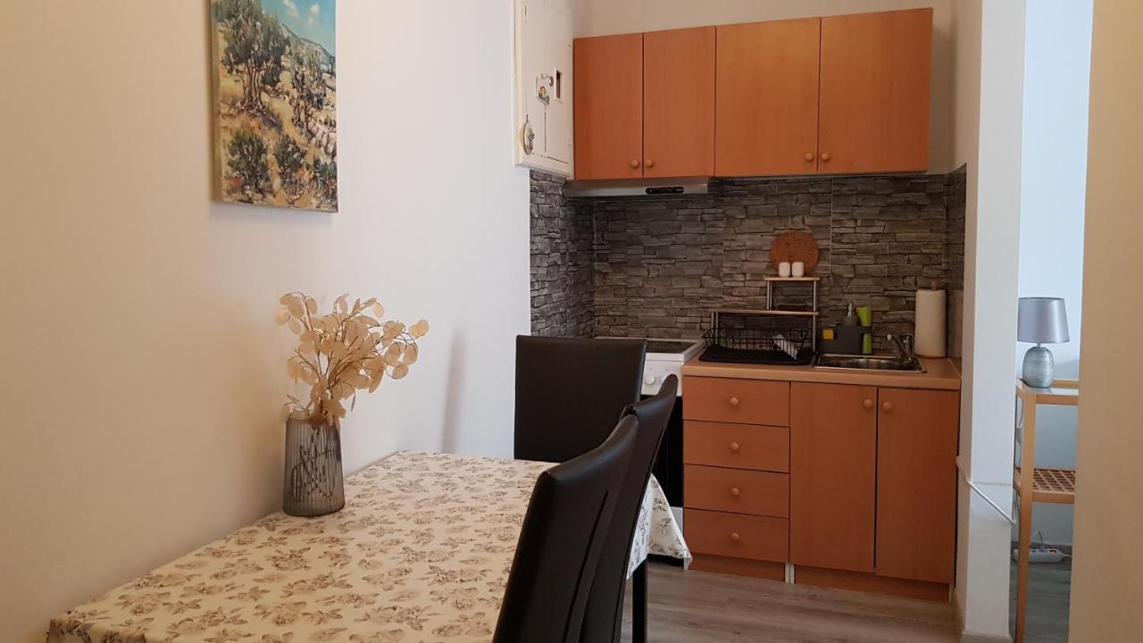 Apartman Lara Lägenhet Rijeka Exteriör bild